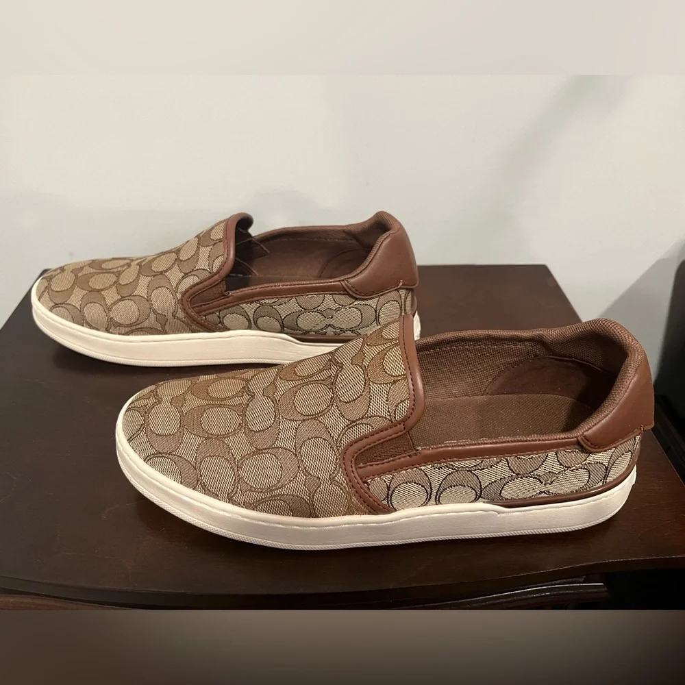 🤎 Coach Ladies Slip On Sneakers 🤎 - Picture 2 of 4